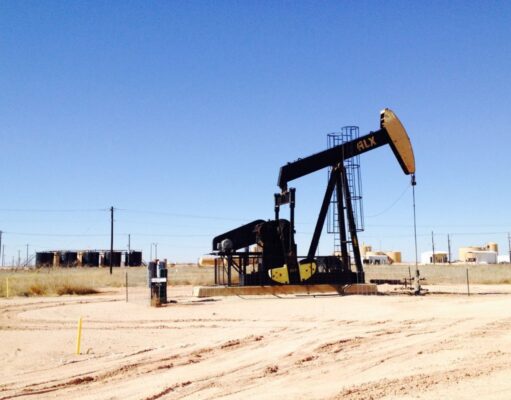 Le prix du baril de pétrole surprend la bourse en clôturant à la hausse alors que les experts attendaient une baisse
